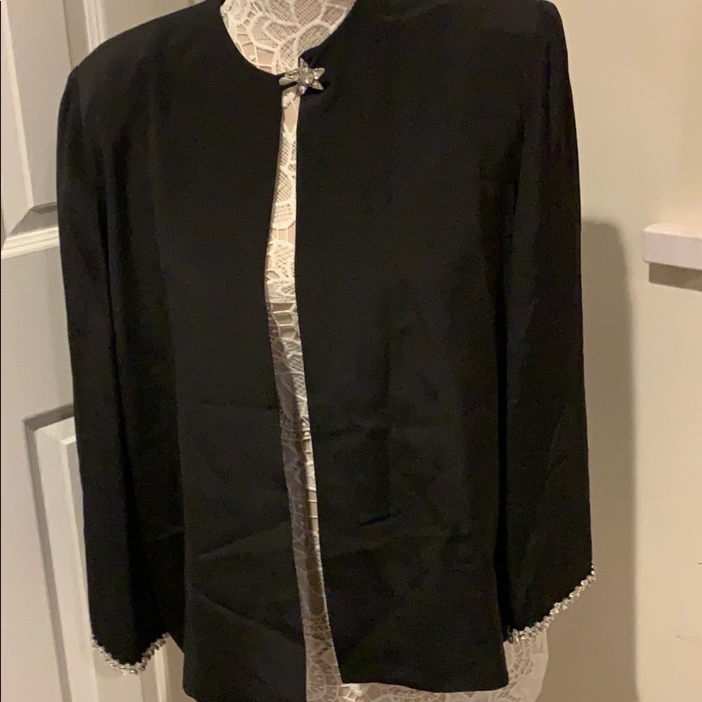 Black Top 100% silk fit size M/ L